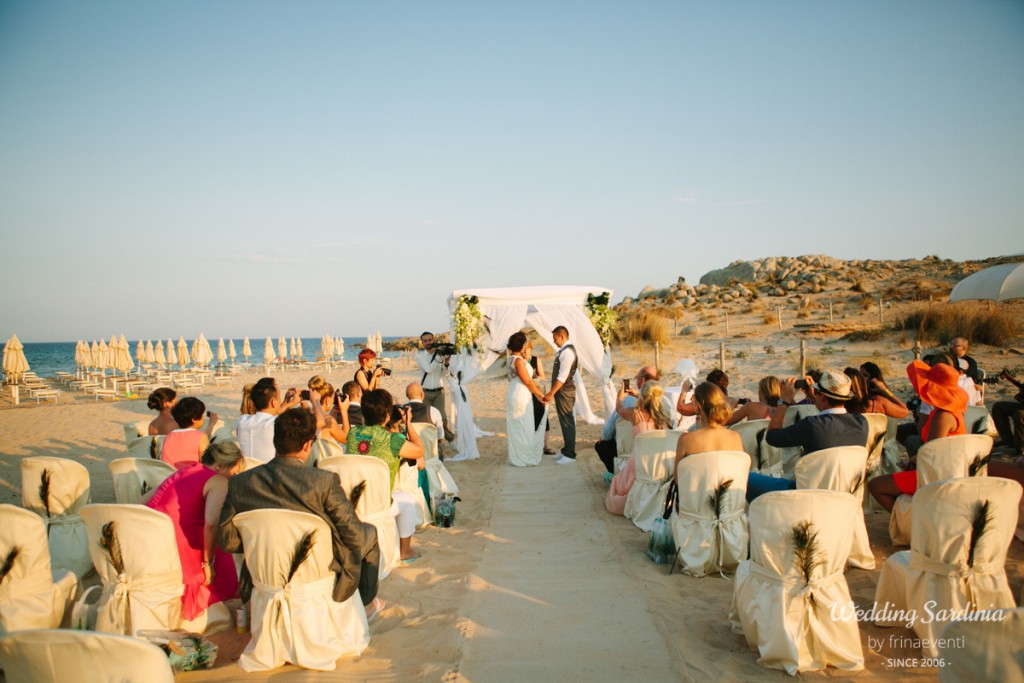 Beach wedding in Sardinia