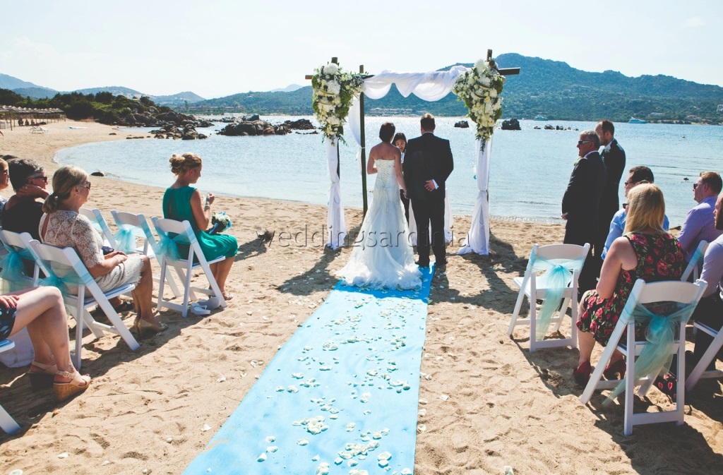 beach wedding in Emerald Coast